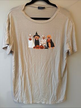 Scarlett Beige Pet Halloween Dogs Graphic Tee with Orange Accents